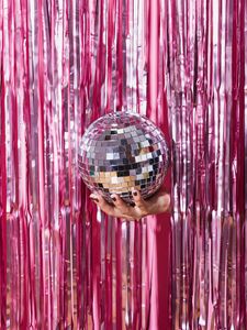 Preview wallpaper ball, hand, shine, mirror