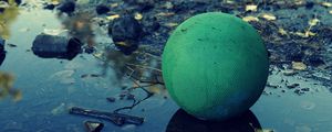 Preview wallpaper ball, mud, puddle