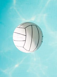 Preview wallpaper ball, water, flight