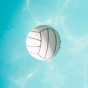 Preview wallpaper ball, water, flight