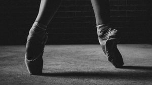 Preview wallpaper ballerina, pointe shoes, legs, bw, dance