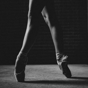 Preview wallpaper ballerina, pointe shoes, legs, bw, dance