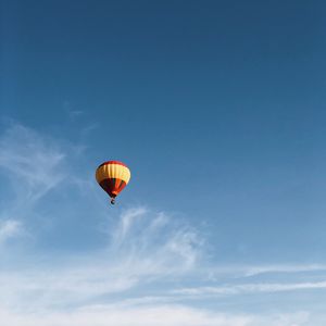 Preview wallpaper balloon, flight, sky