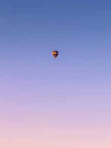 Preview wallpaper balloon, flight, sky, gradient