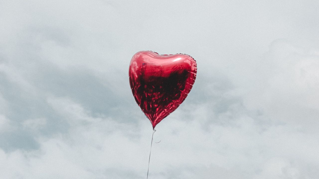 Wallpaper balloon, heart, ball, love, sky