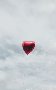 Preview wallpaper balloon, heart, ball, love, sky