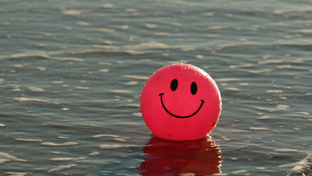 Wallpaper balloon, smile, smiley, happy, water