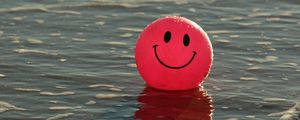 Preview wallpaper balloon, smile, smiley, happy, water