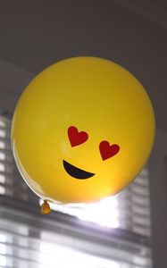 Preview wallpaper balloon, smiley, smile, happiness, love