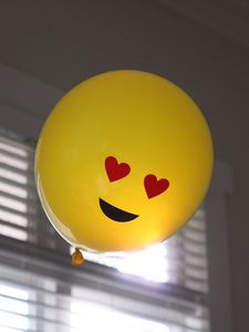 Preview wallpaper balloon, smiley, smile, happiness, love