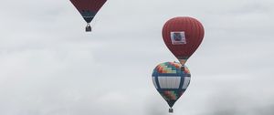 Preview wallpaper balloons, balloon, colorful, flight