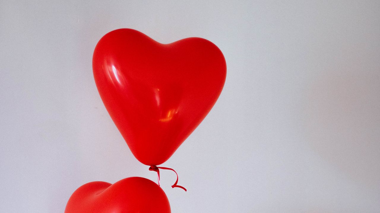 Wallpaper balloons, heart, red, love
