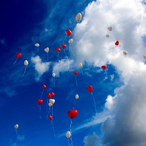 Preview wallpaper balloons, sky, clouds, hearts, love