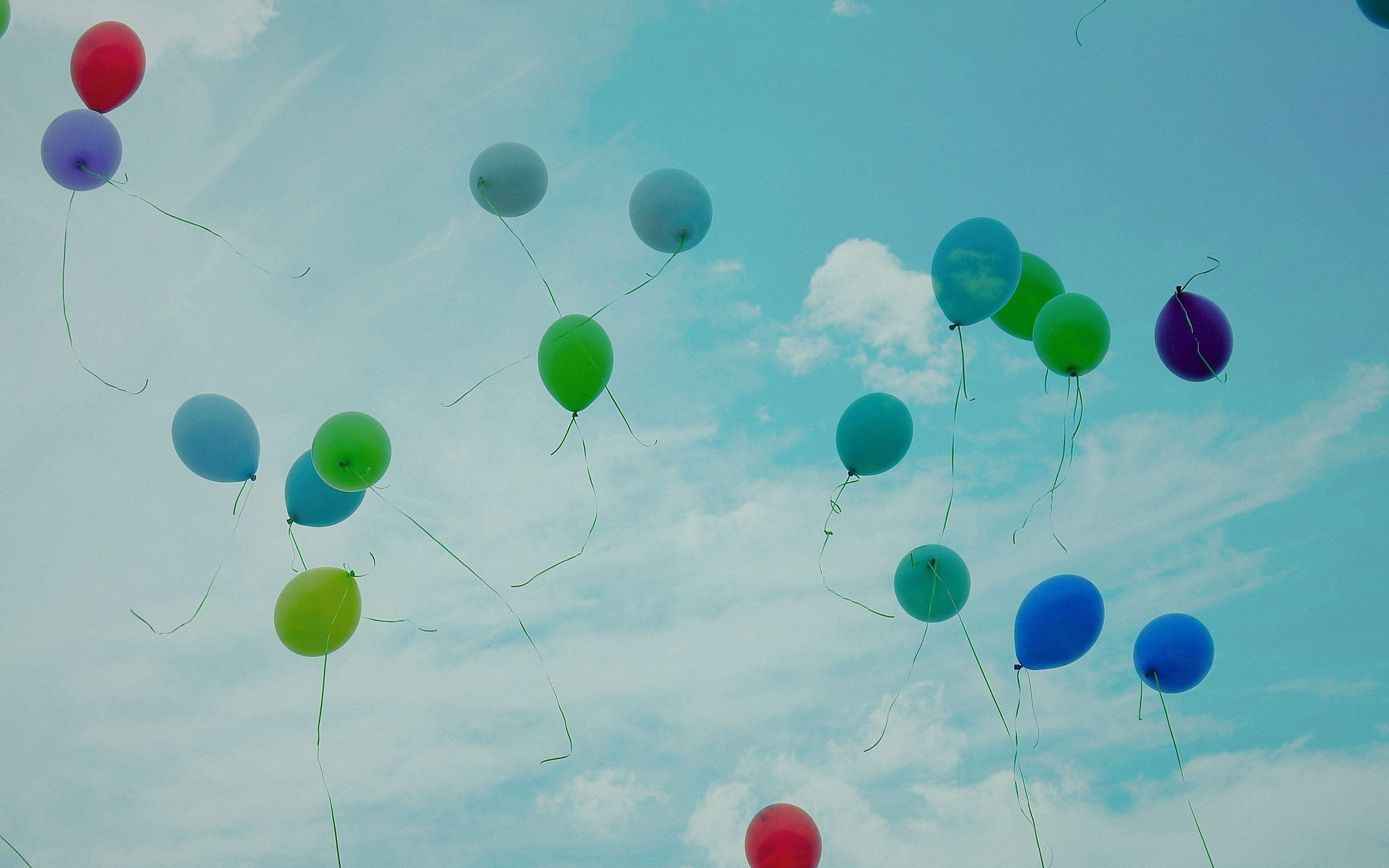 Download wallpaper 3840x2400 balloons, sky, flight, colorful, clouds ...