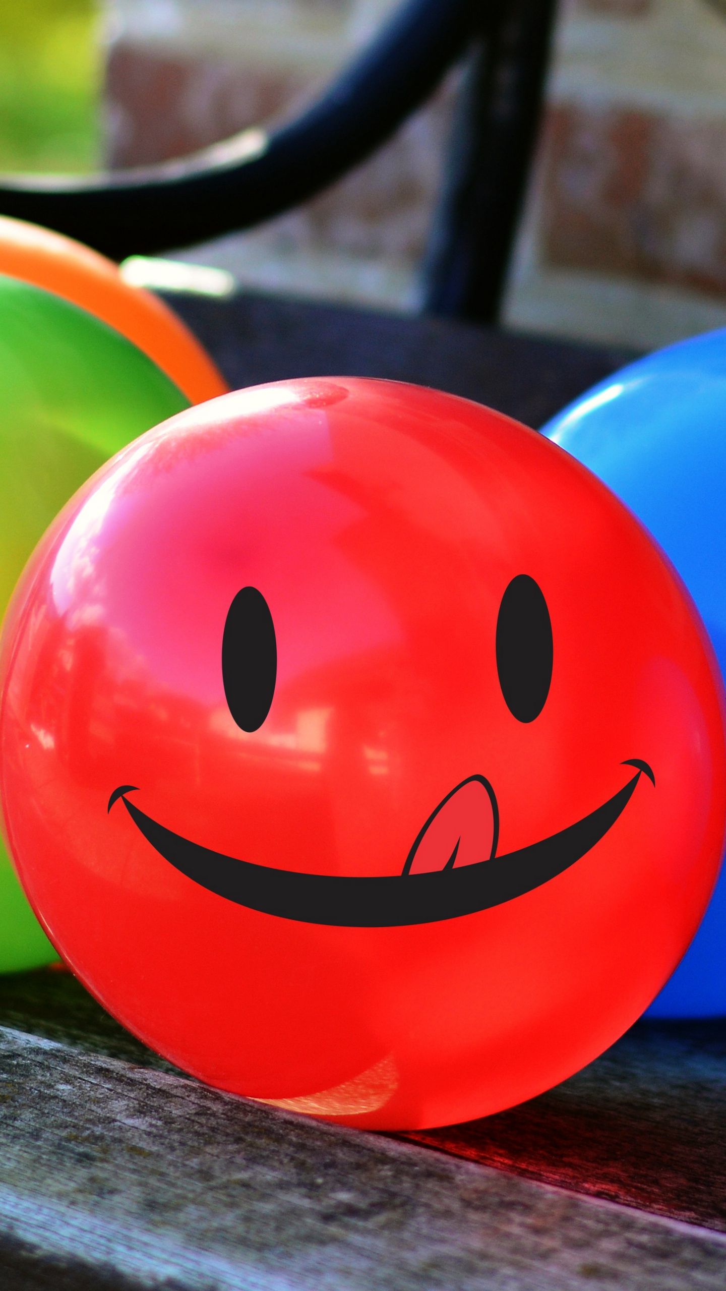 1440x2560 Wallpaper balloons, smile, smiley, colorful