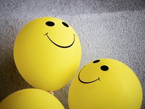 Preview wallpaper balloons, smiles, emoticons, yellow