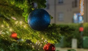Preview wallpaper balls, christmas tree, new year, christmas, garland, street, decoration, holiday