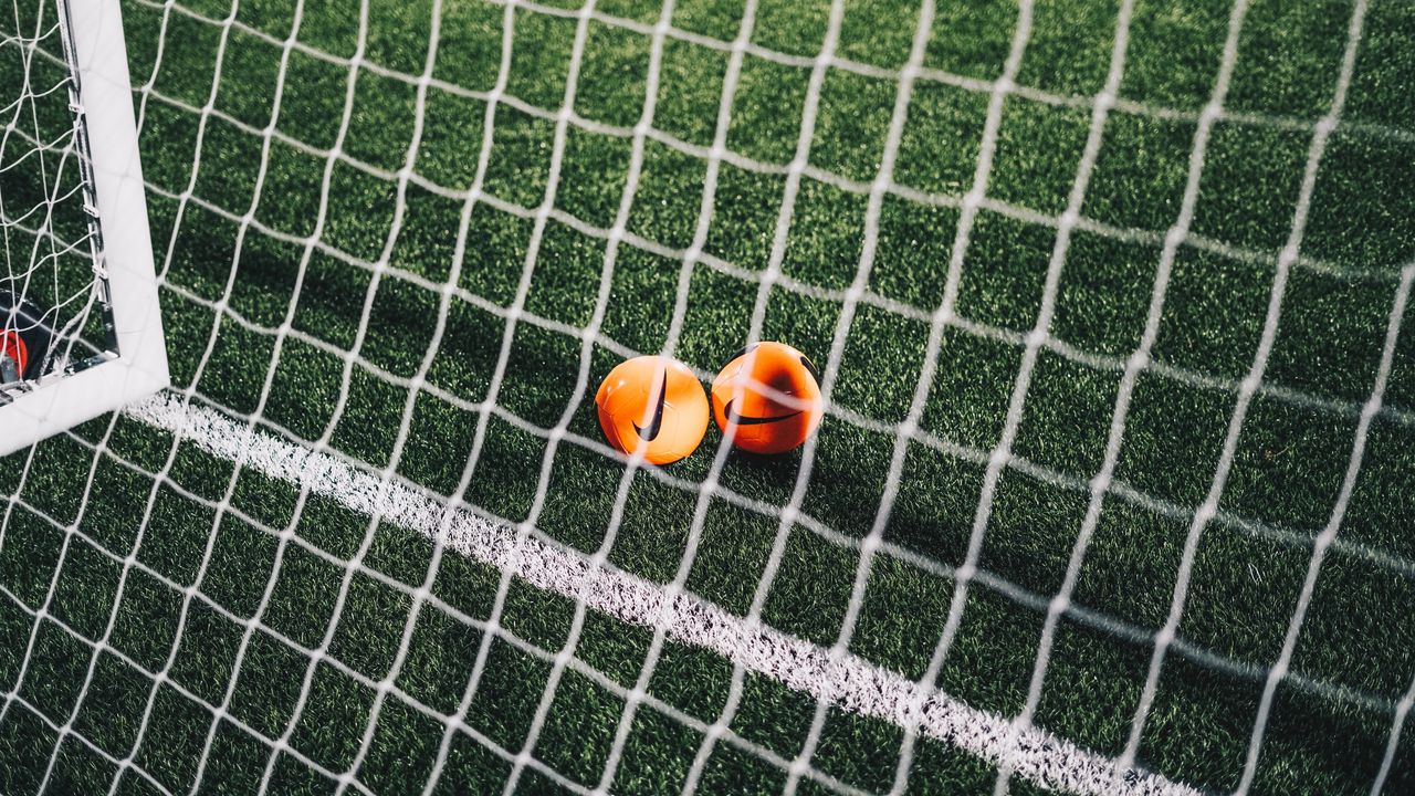 Wallpaper balls, football, netting, gate, football field