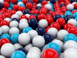 Preview wallpaper balls, smooth surface, colorful