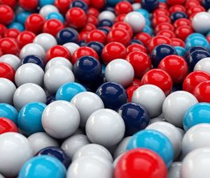 Preview wallpaper balls, smooth surface, colorful
