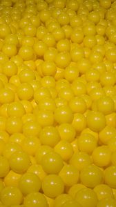 Preview wallpaper balls, yellow, shapes