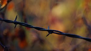 Preview wallpaper barbed wire, spikes, rust, blur