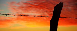 Preview wallpaper barbed wire, sunset, horizon