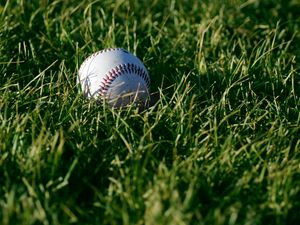 Preview wallpaper baseball, ball, grass, sport