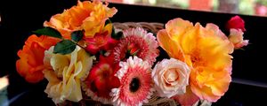 Preview wallpaper basket, flowers, beautiful, bouquet