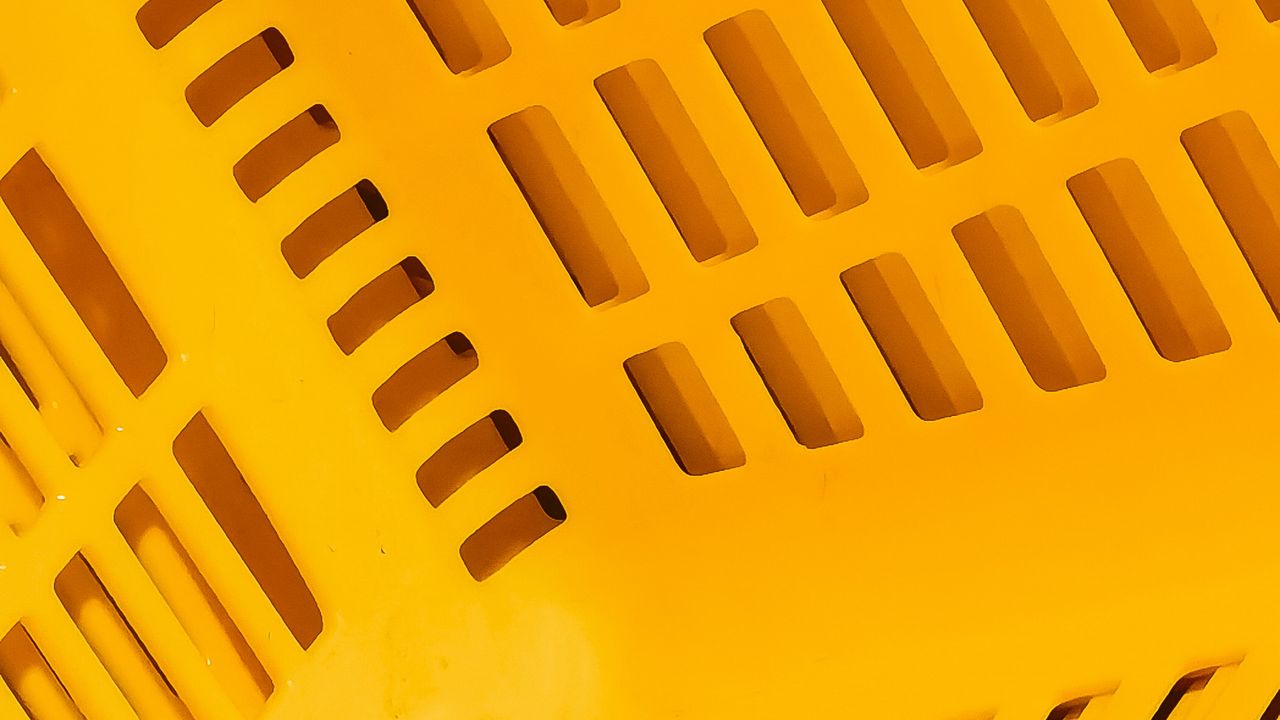 Wallpaper basket, plastic, surface, yellow