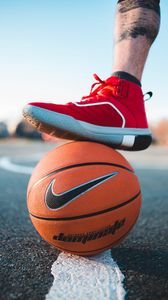 Preview wallpaper basketball ball, basketball, leg, playground