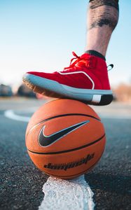 Preview wallpaper basketball ball, basketball, leg, playground