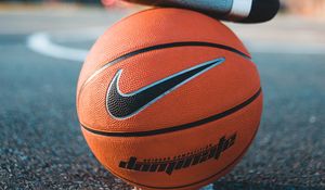 Preview wallpaper basketball ball, basketball, leg, playground