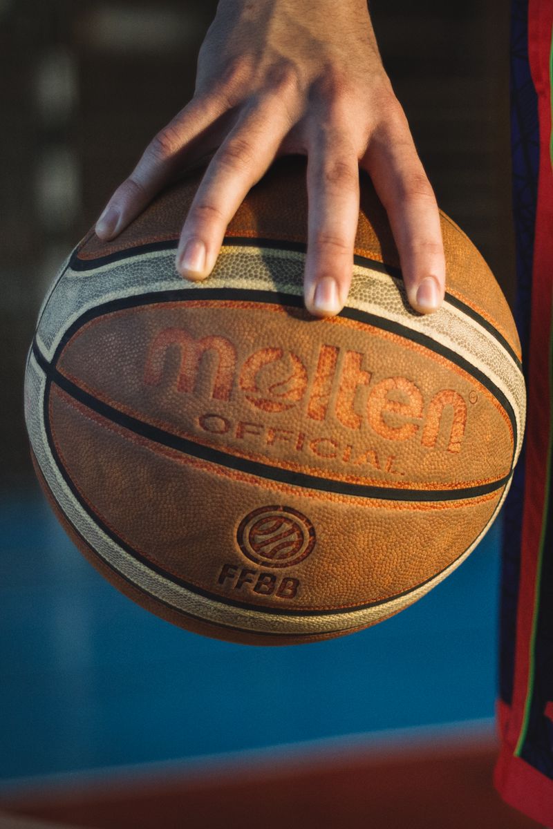 Download wallpaper 800x1200 basketball, ball, sport iphone 4s/4 for  parallax hd background