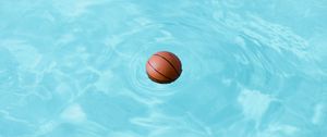 Preview wallpaper basketball, ball, water, wet, swim