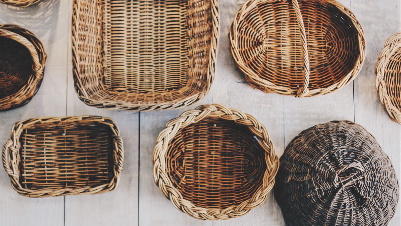 Wallpaper baskets, wicker, shapes