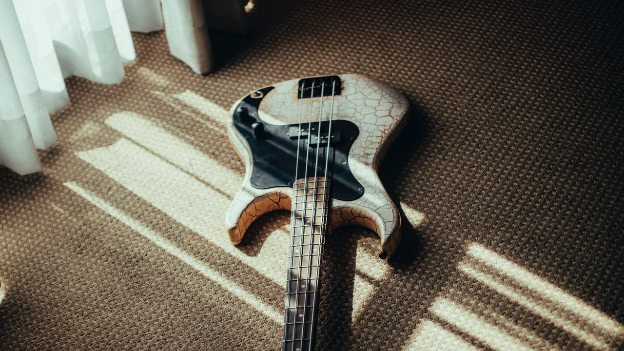 Wallpaper bass guitar, guitar, musical instrument, music, shadow