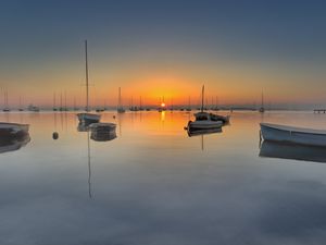 Preview wallpaper bay, boats, sunset, sea, dusk, quiet