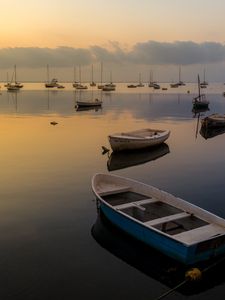 Preview wallpaper bay, boats, sunset, lake, water