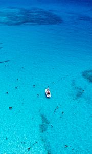 Preview wallpaper bay, ocean, boat, corals