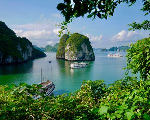 Preview wallpaper bay, rocks, ocean, ship, vegetation, vietnam