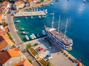 Preview wallpaper bay, ship, houses, sea, aerial view