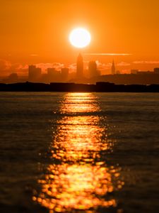 Preview wallpaper bay, sunset, skyline, city, ohio, usa