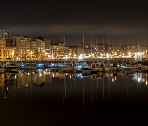 Preview wallpaper bay, yachts, city, sea, reflection, night, dark