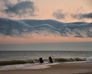 Preview wallpaper beach, coast, sea, waves, clouds