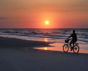 Preview wallpaper beach, man, bicycle, sunrise