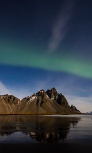 Preview wallpaper beach, mountains, northern lights, basics, night