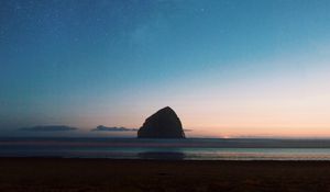 Preview wallpaper beach, rock, starry sky