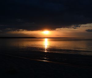 Preview wallpaper beach, sea, horizon, sun, sunset, dark