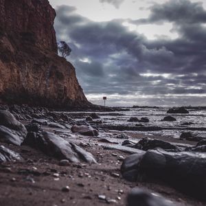 Preview wallpaper beach, sea, rocks, stones, shore